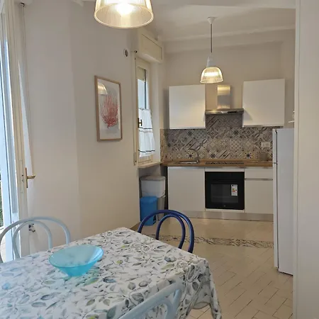 Apartamento L08 - Trilocale Al Centro Del Paese Con Posto Auto