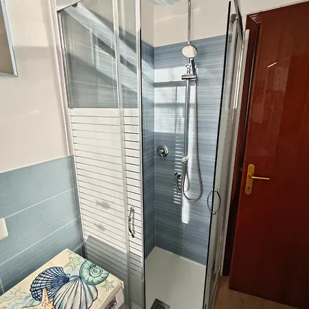 L08 - Trilocale Al Centro Del Paese Con Posto Auto Apartamento *