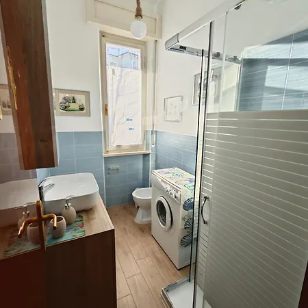 L08 - Trilocale Al Centro Del Paese Con Posto Auto Apartament Numana